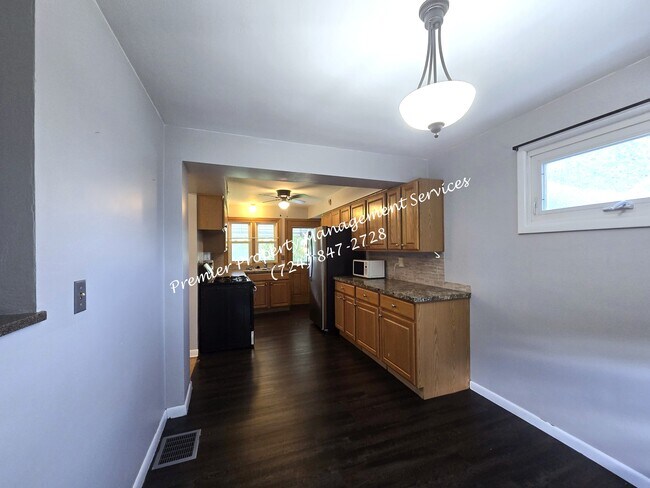 Building Photo - 639 Cohasset Dr