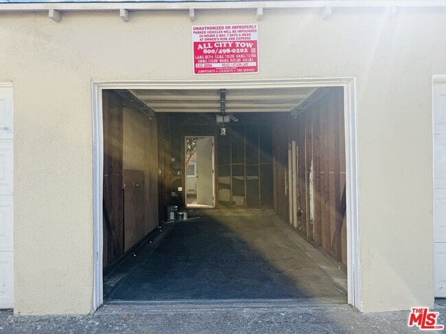 Building Photo - 3418 Cimarron St