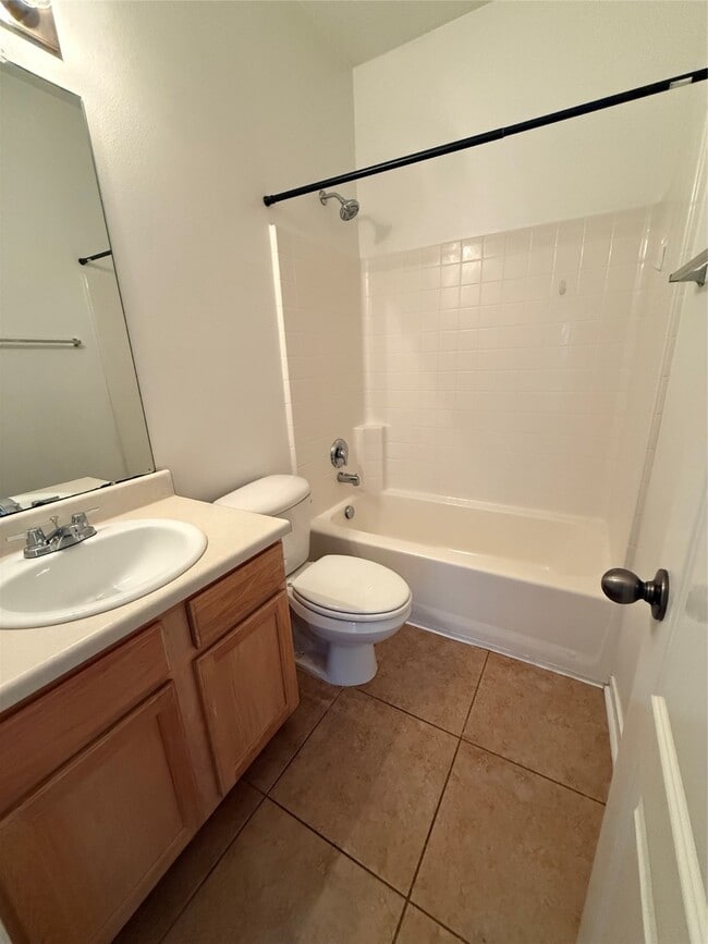 Building Photo - 1611 Mills Pass Way