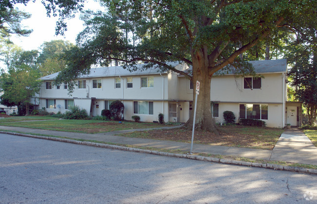 Building Photo - Emory Woods Apartments