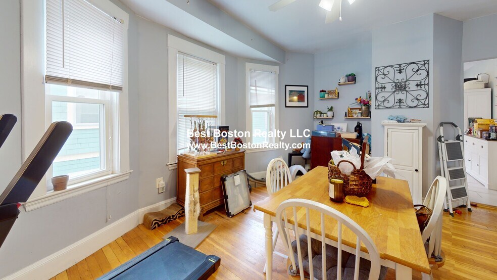 Building Photo - 11 Pinkham Rd