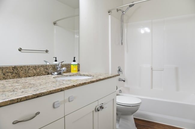 Building Photo - 1259 SilverCrest Dr