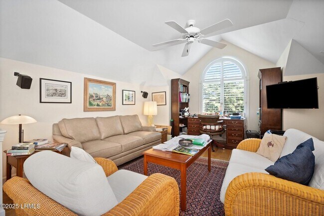 Building Photo - 32 Sparrow Nest Point