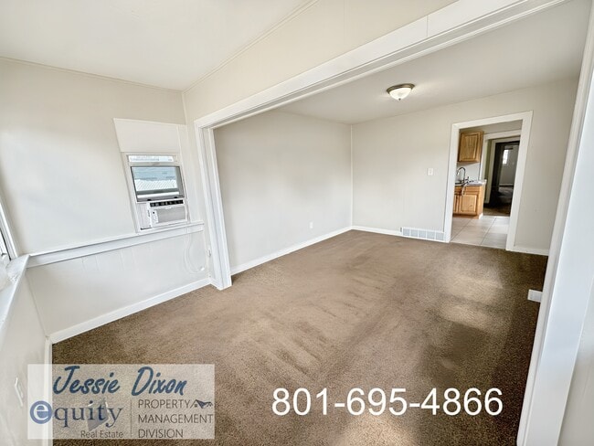 Building Photo - 940 Kiesel Ave