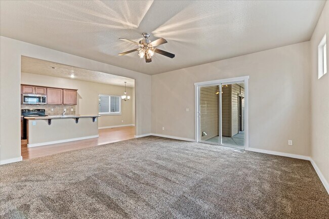 Building Photo - 115 W Lava Falls Dr