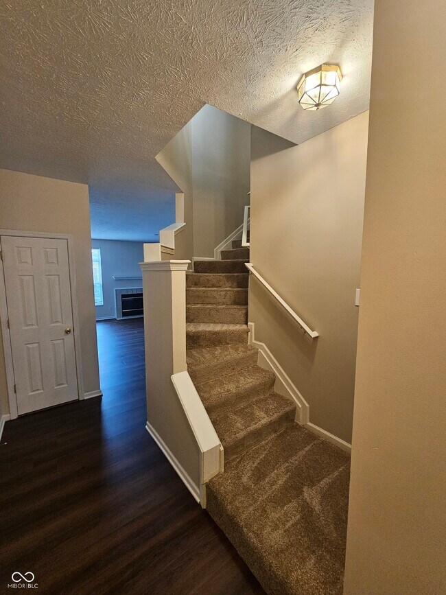 Building Photo - 7043 Gavin Dr