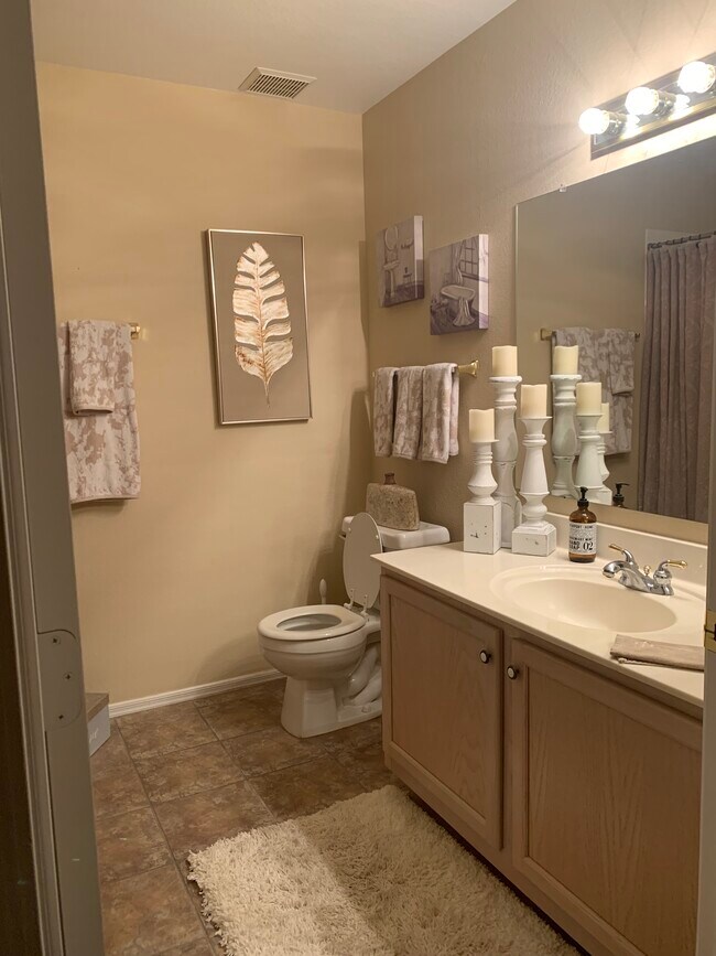 Building Photo - 15050 N Thompson Peak Pky