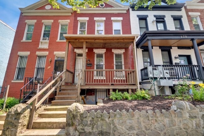 Building Photo - 618 Columbia Rd NW