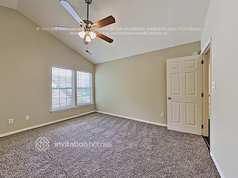 Building Photo - 15014 Ashlight Dr