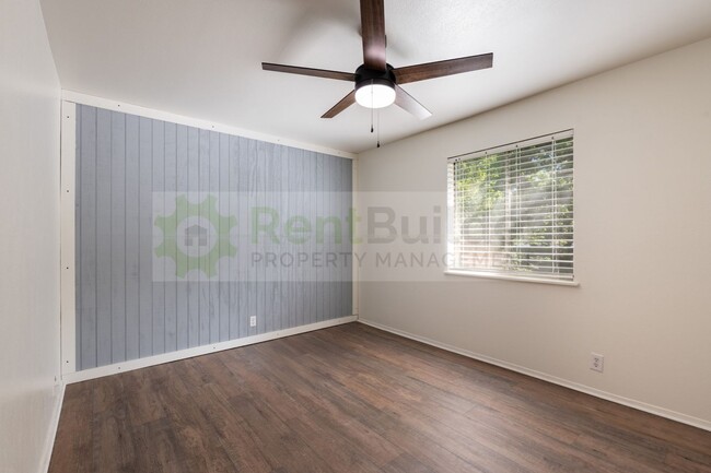 Building Photo - CALL US TODAY AT (505) 808-6467 TO SCHEDULE A CONVENIENT SHOWING