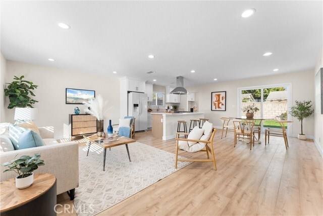 Building Photo - 15542 Mayflower Ln