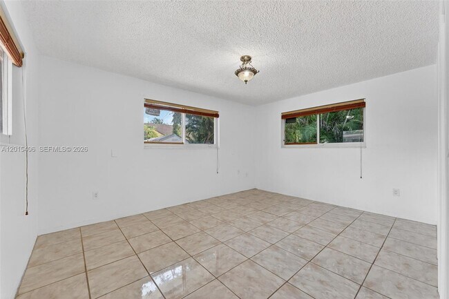 Building Photo - 1401 NE 200th Terrace