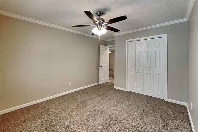Building Photo - 2169 Winding Creek Ln SW