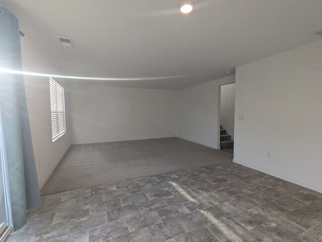 Building Photo - Beautiful Home in Elizabethtown