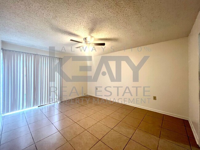 Building Photo - 803 Fox Run Ave