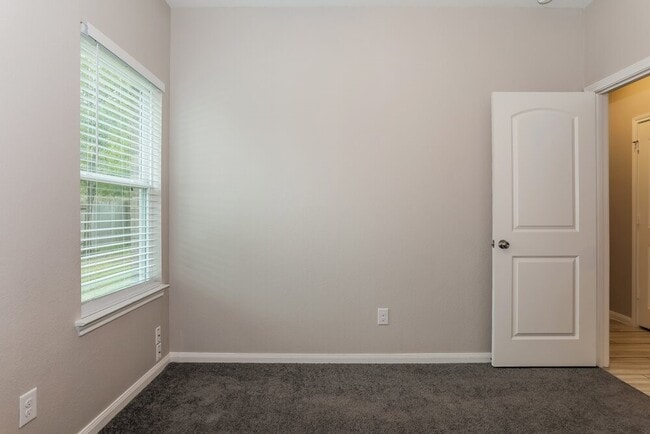 Building Photo - 12469 Lake Conroe Hills Dr