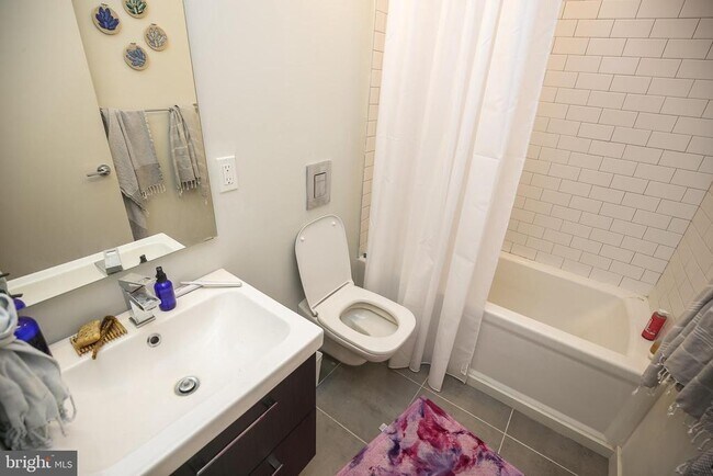 Building Photo - 2324 Memphis St