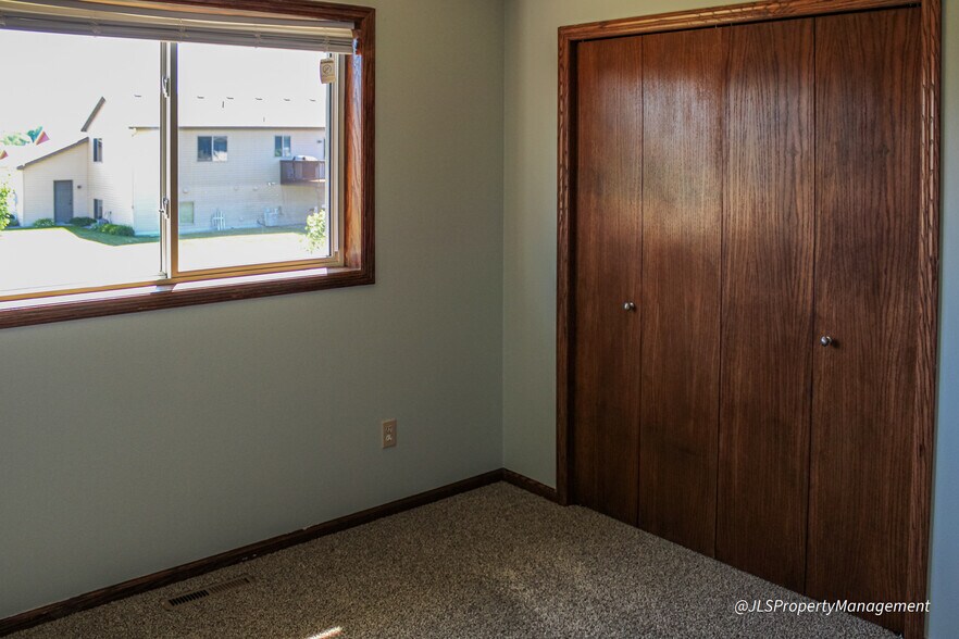 Bedroom - 436 23rd Ave N