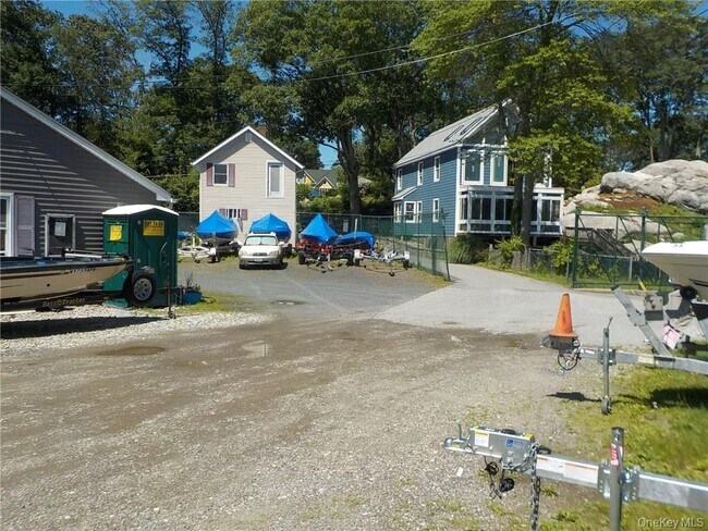Building Photo - 96 Dunderberg Rd