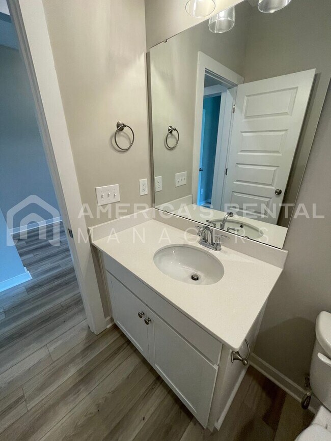 Building Photo - Home for Rent in Meridianville, AL!!! Avai...