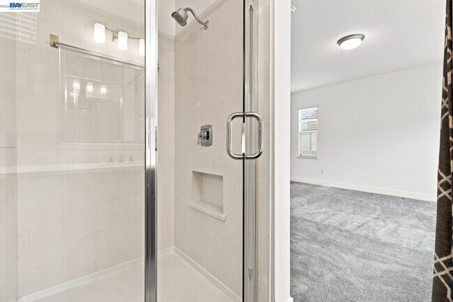 Building Photo - 33 Roccolino Ln
