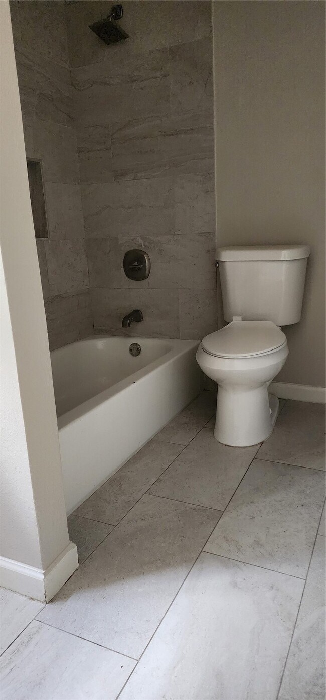 Building Photo - 2501 Yoakum Blvd