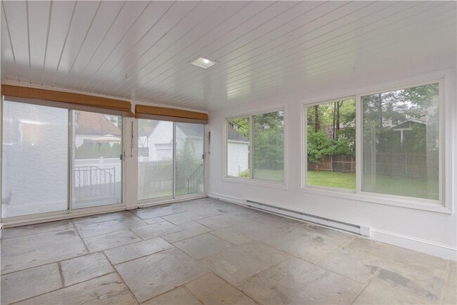 Building Photo - 7 Carthage Ln