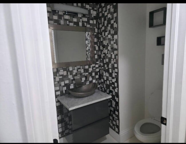 Building Photo - 12935 Carlington Ln