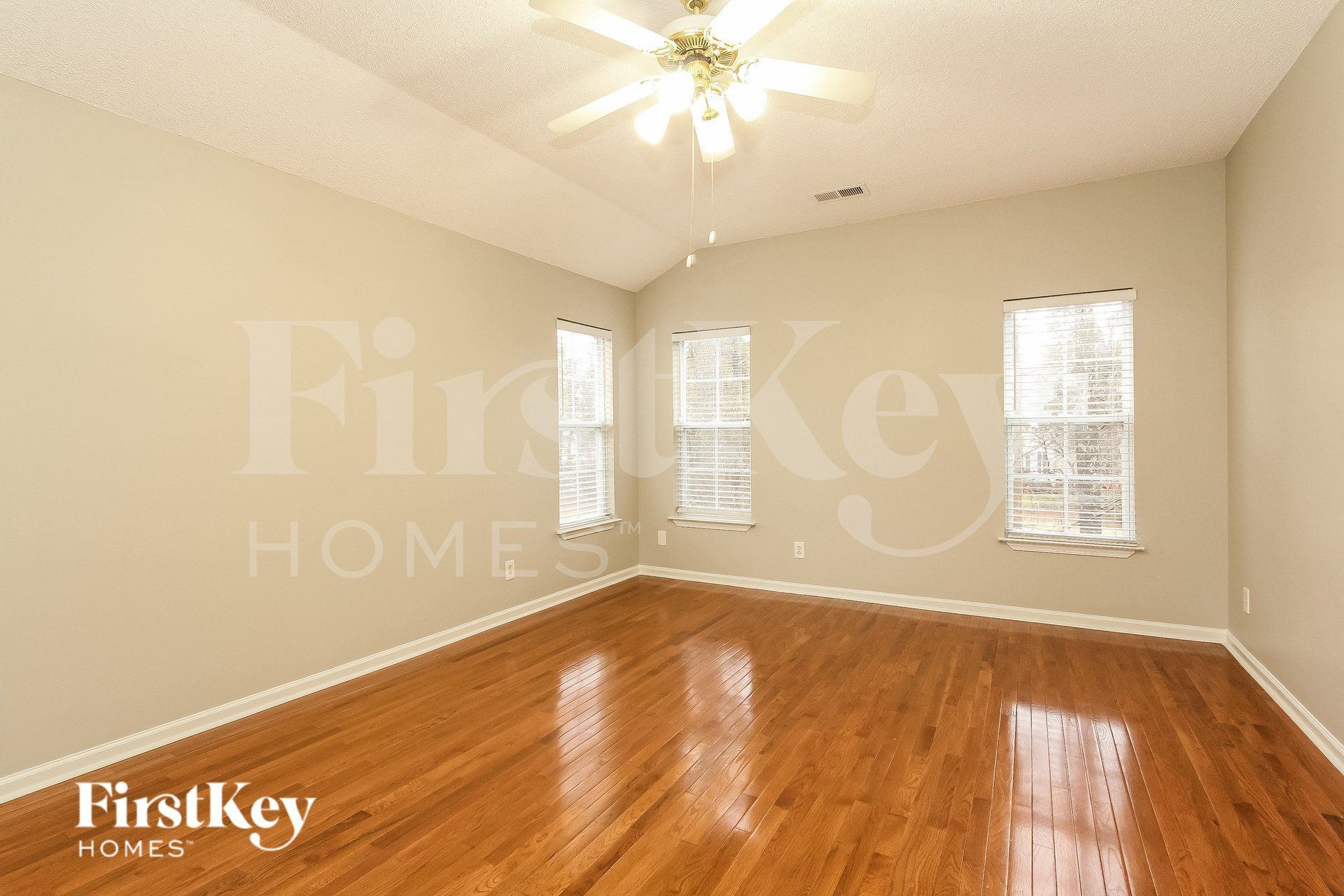 Building Photo - 11208 Ridge Oak Dr