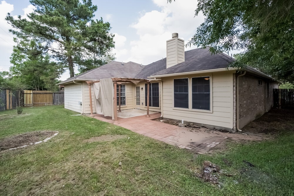 Building Photo - 607 Loggers Chase Ct