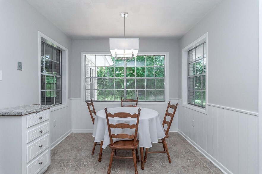 Building Photo - 714 Huntindon Rd