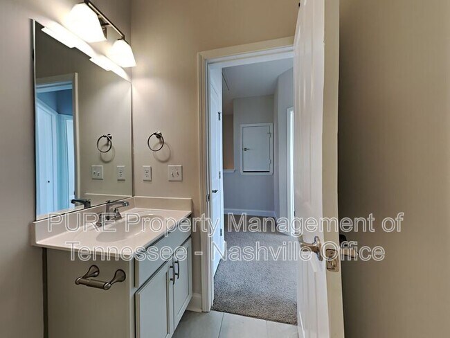 Building Photo - 1750 Park Terrace Ln