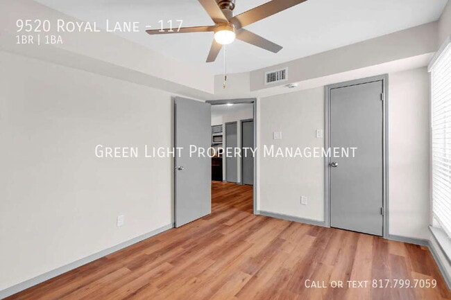 Building Photo - 9520 Royal Ln