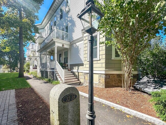 Building Photo - 34 Stanton Rd