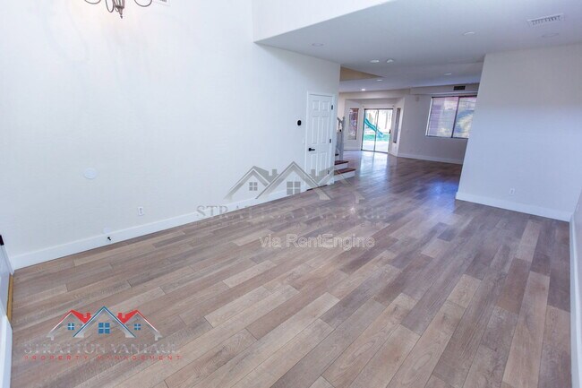 Building Photo - 14616 W Windward Ave