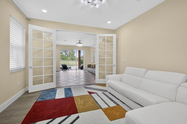 Building Photo - 1724 Annandale Cir