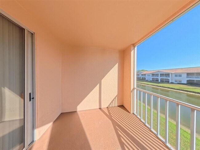 Building Photo - 4170 Central Sarasota Pkwy