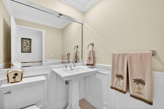 Building Photo - 6483 Wild Olive Ln