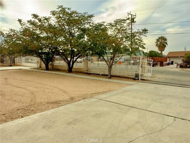 Building Photo - 18693 Albany St
