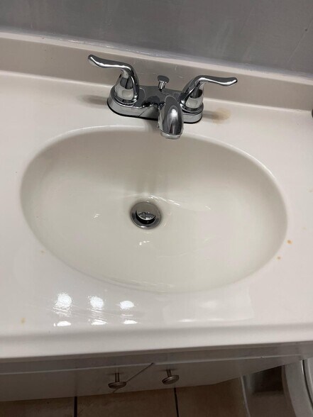 Building Photo - 702 Rosedale St