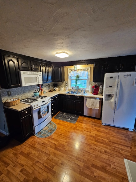 Building Photo - 1 Pokesit Rd