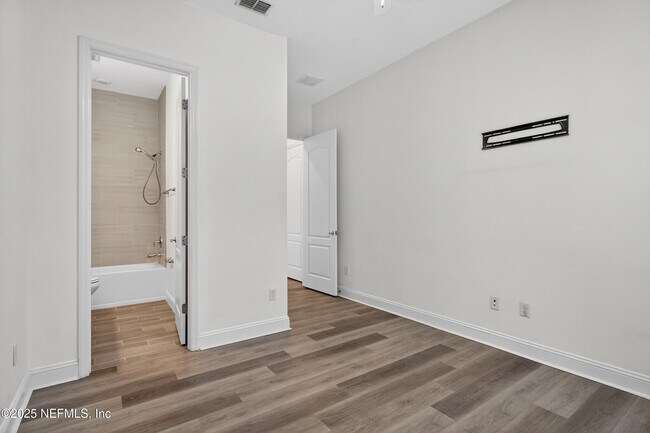 Building Photo - 215RENT Carina Trl
