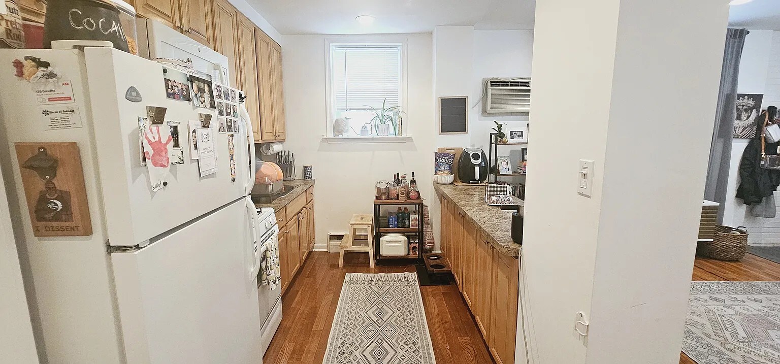 Building Photo - 421 S 17th St