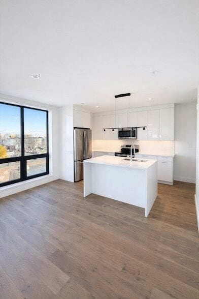 Building Photo - 1121 Dorchester Ave