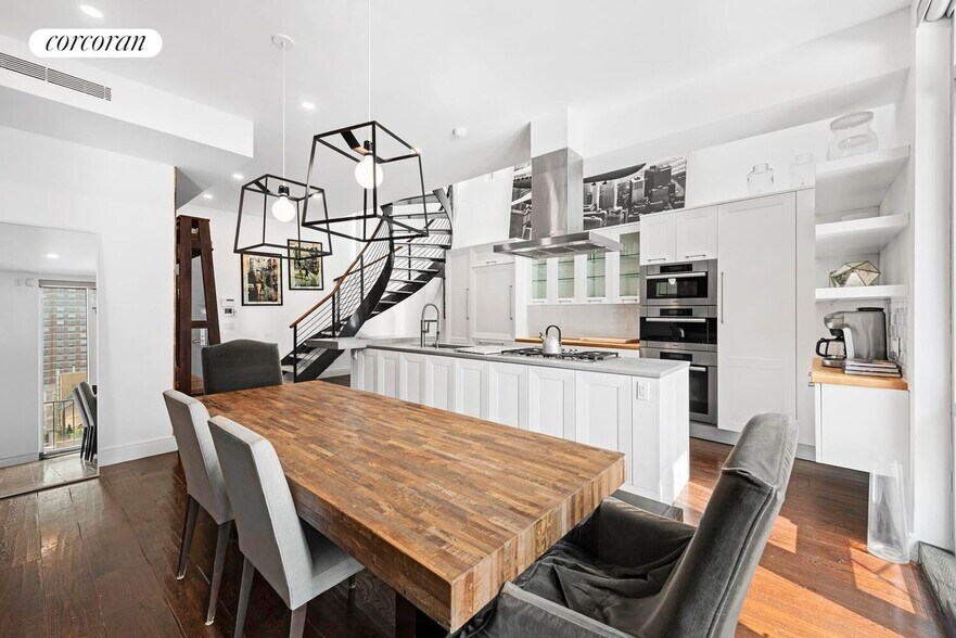 Building Photo - 802 Ninth Avenue 4B