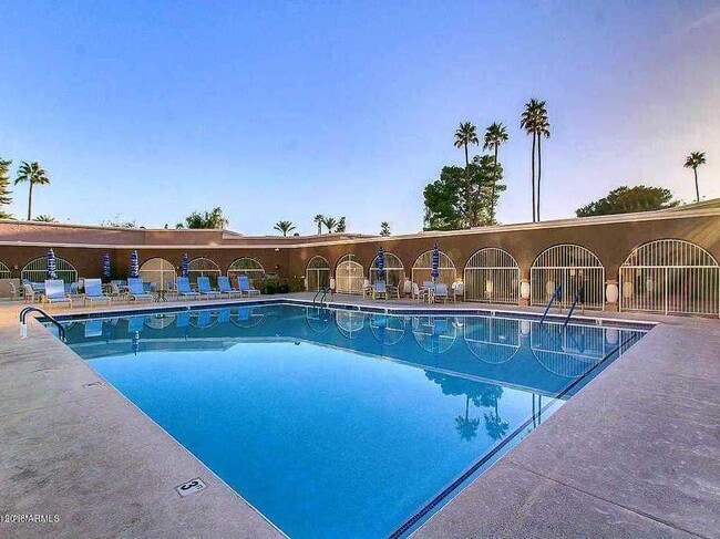 Building Photo - 7820 E Camelback Rd