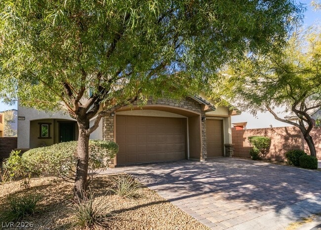 Building Photo - 10465 Saddle Mountain St