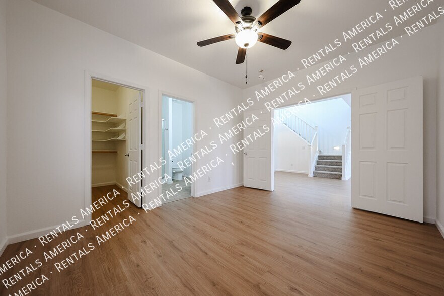 Building Photo - 1295 E Leaf Rd