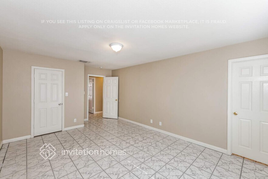 Building Photo - 346 Fuente Dr