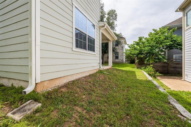 Building Photo - 6715 Windrift Way